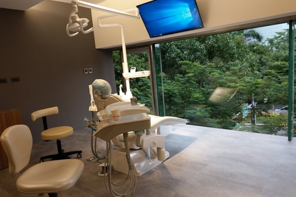 C&amp;W Dental-Facial Clinic 周珊如｜吳岳龍牙醫診所