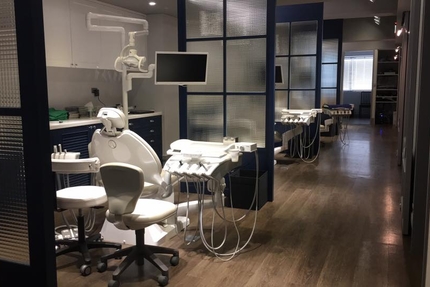 黃建達齒顎矯正專科牙醫診所